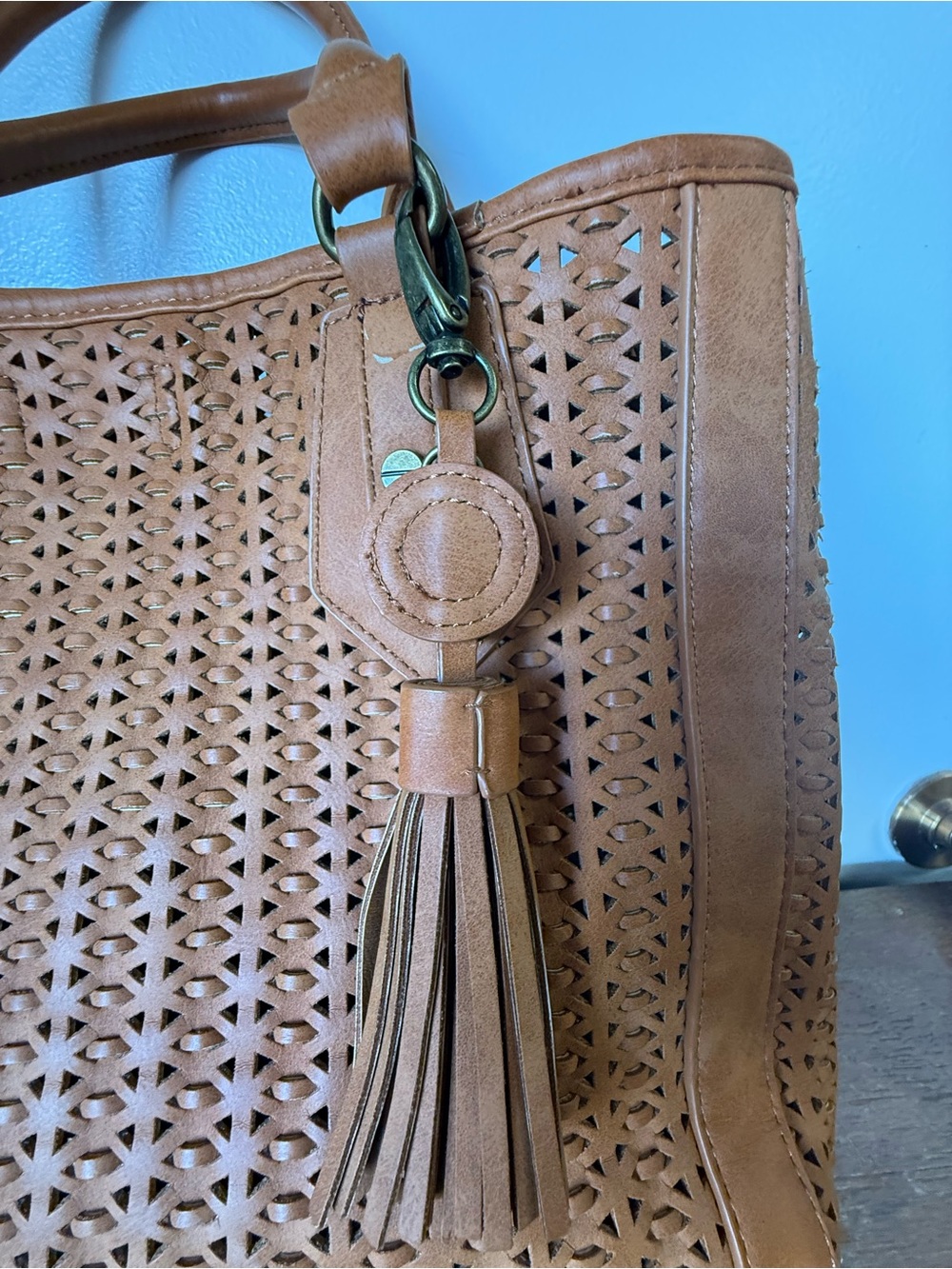 Steve Madden Laser Cut Tote Cognac Brown Faux Leather Tassel Shoulder Boho - Picture 4 of 13